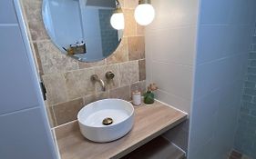 2 Rooms Very Well Located In L'Isle-Sur-La-Sorgue